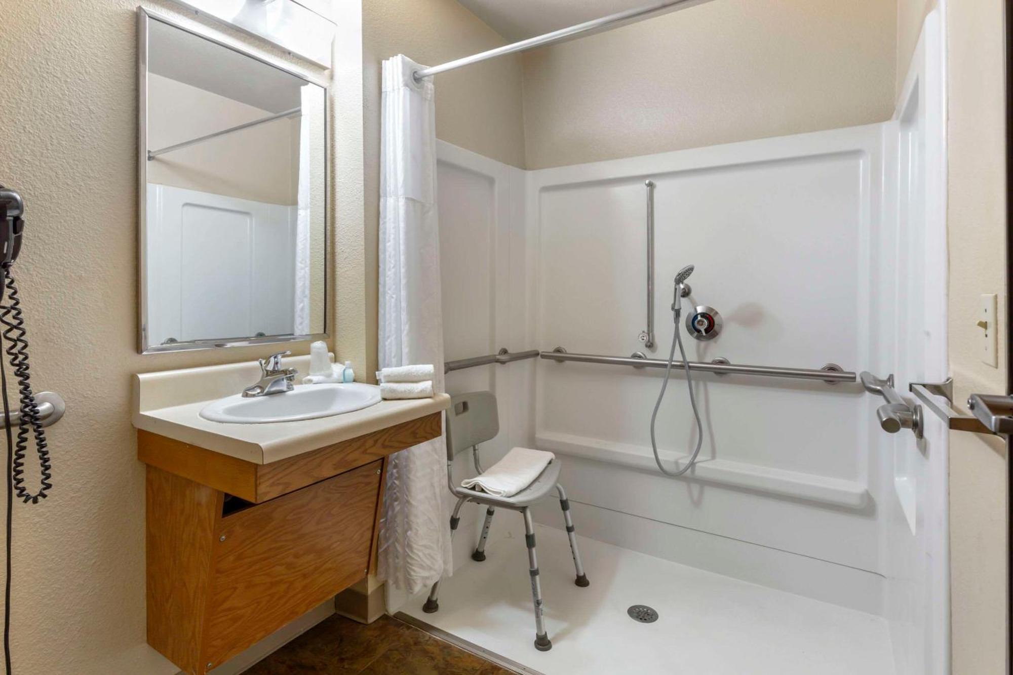 Woodspring Suites Raleigh Garner Edmondson Exterior photo